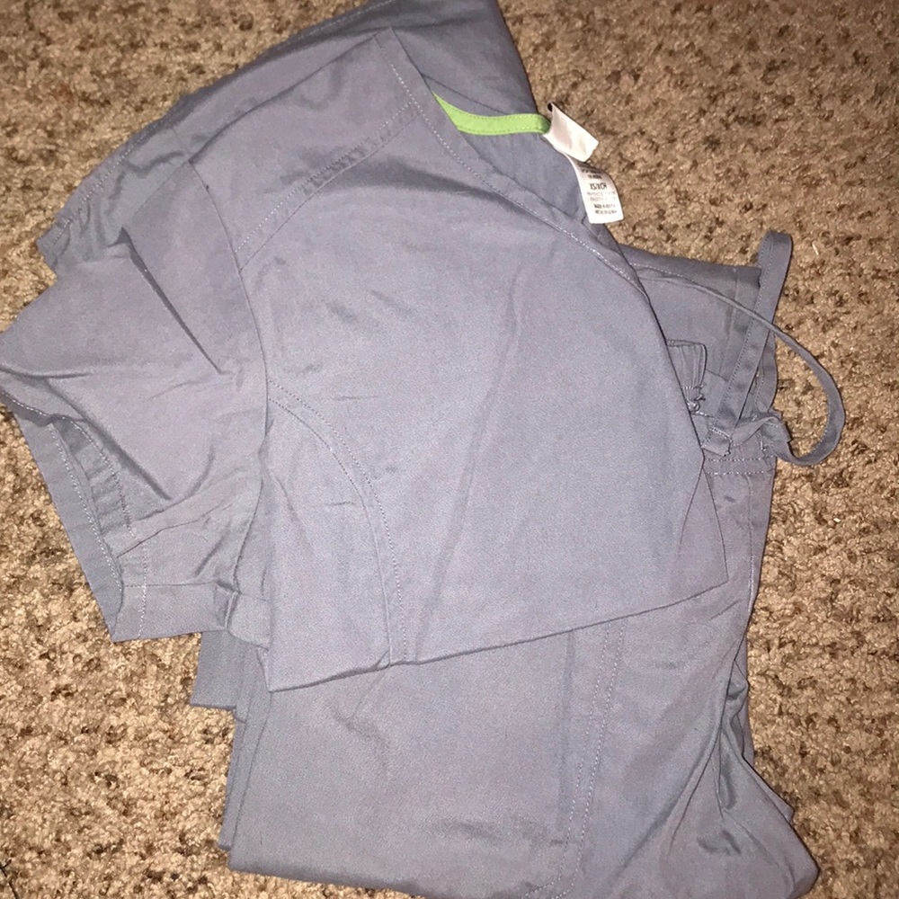 Gray scrubs !
